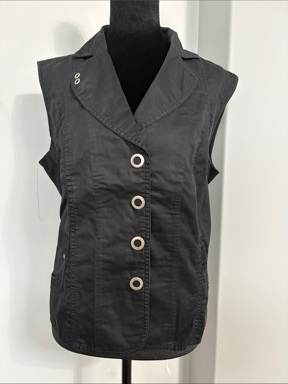 Renuar Black Sleeveless Vest with Silver Eyelet Buttons